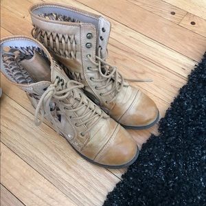 Rampage tan boots - worn once!